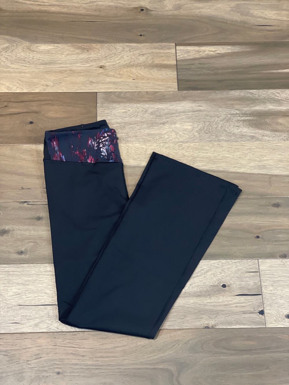 Victoria Sport Yoga Pants Size M Black Multicolor Waistband Stretch